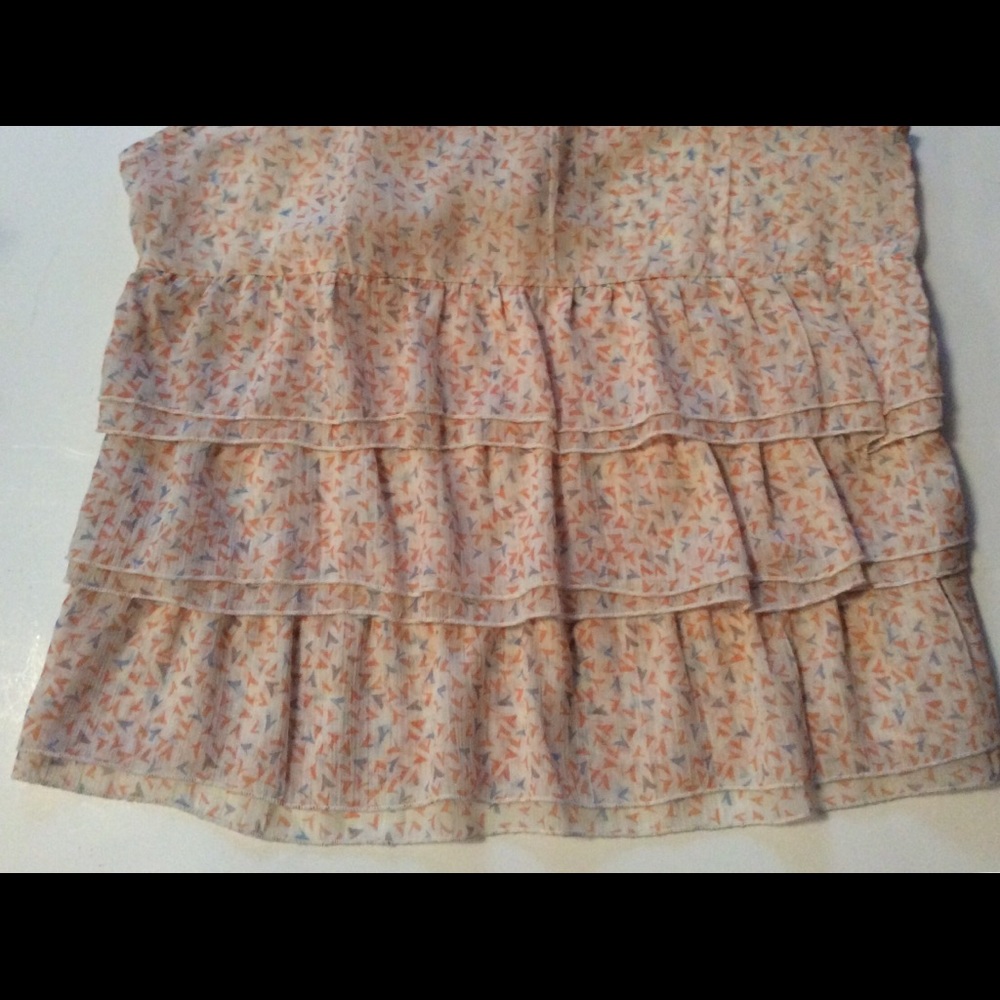 PINS AND NEEDLES CUTE RUFFLE LAYERS SLEEVELESS TOP - Picture 3 of 5